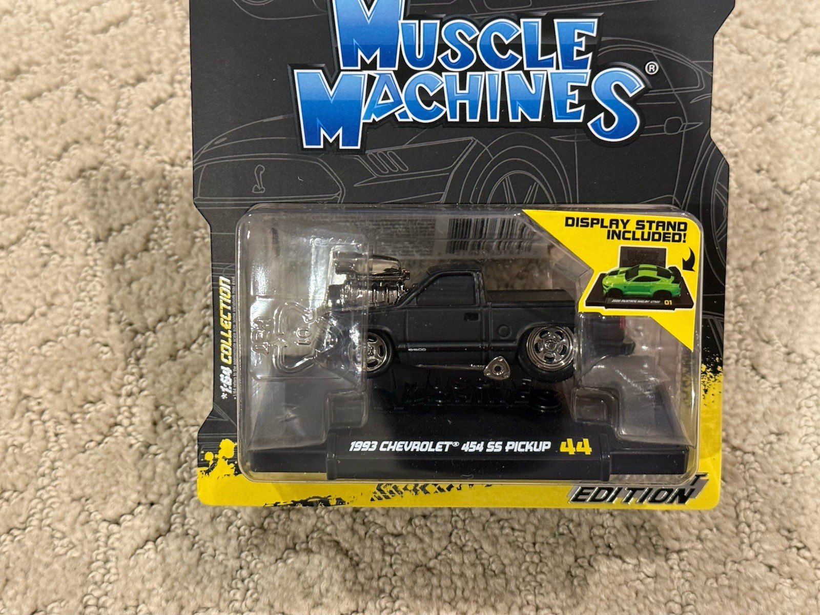 Muscle Machines 1/64 – 1993 Chevrolet 454 SS Pickup Black #44