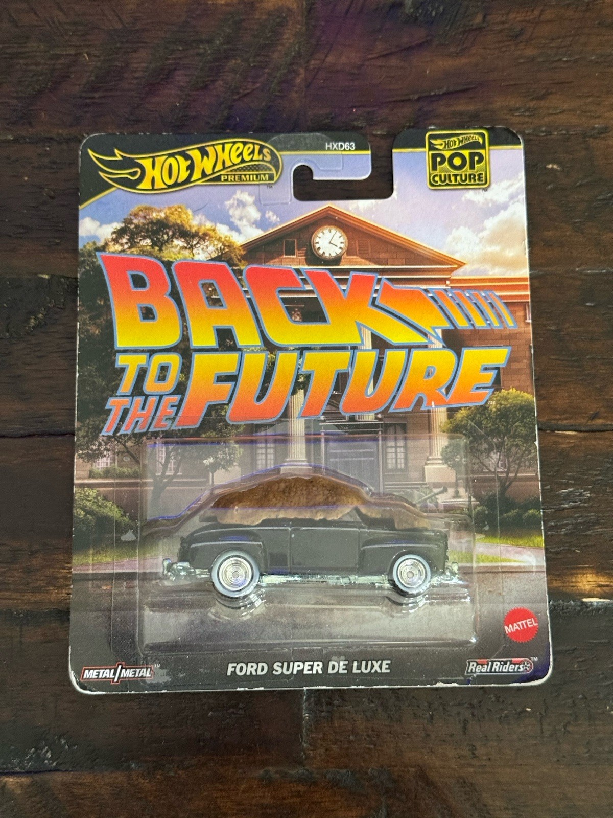 Hot Wheels 2025 Premium Retro Back to The Future Ford Super Deluxe w/Manure BIFF