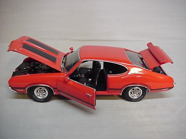 OLDS RALLY RED 442 W-30 455ci 1970 OLDSMOBILE 1/18 ACME #A1805605B LTD 150 pcs