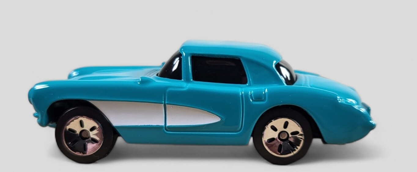 1957 CHEVROLET CORVETTE Diorama Collectible DieCast Model Car 1:64 Blue LOOSE