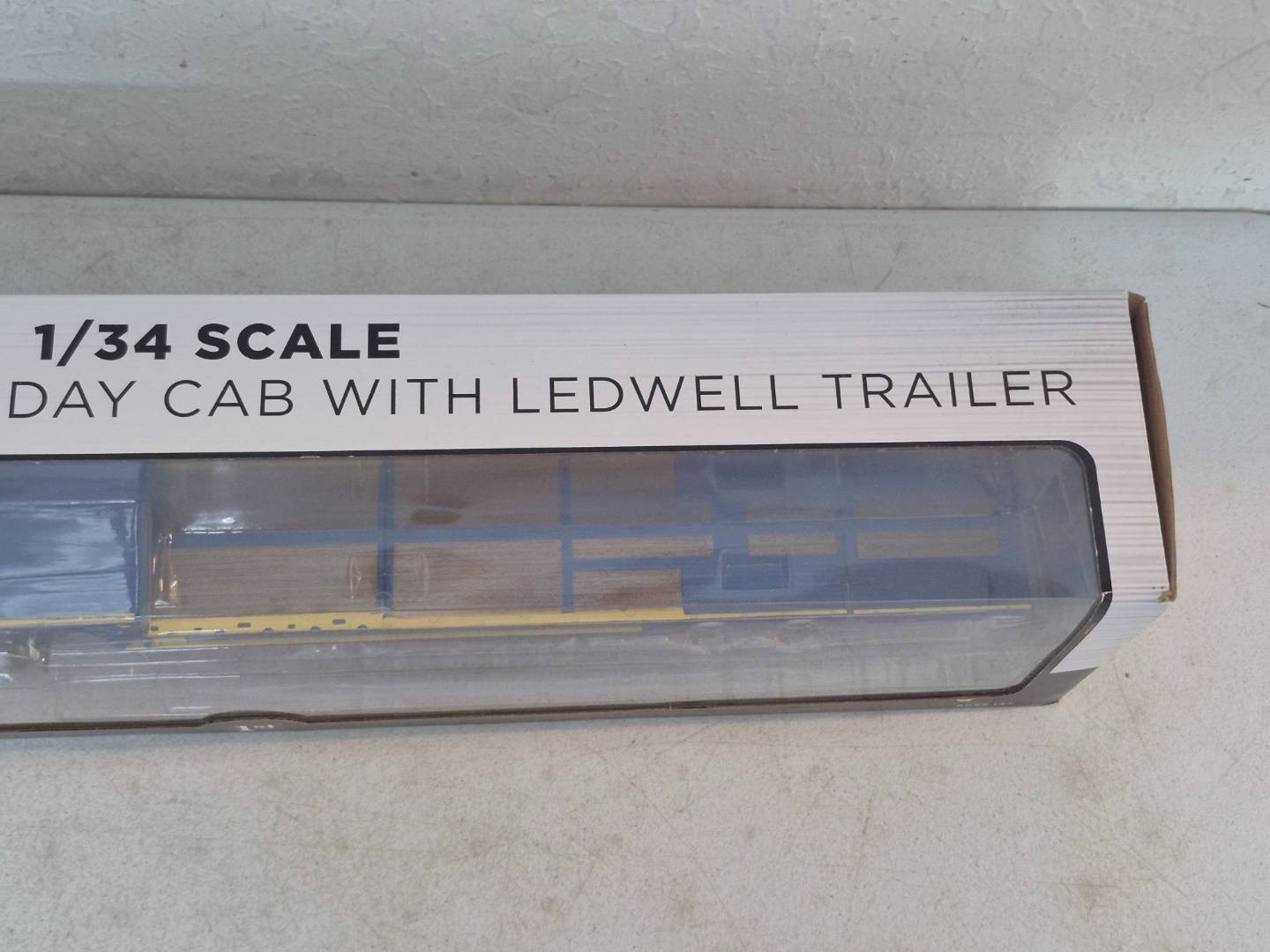 First Gear 4156 International LT w/Ledwell Hydratail Trailer 1/34 Die-cast MIB