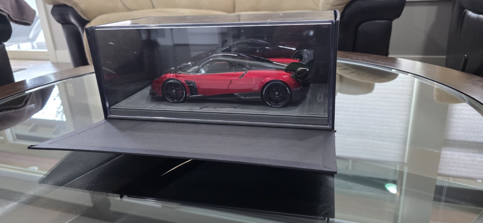 1/18 BBR PAGANI HUAYRA BC COLOR ROOSO FUOSO ( READ INFO)