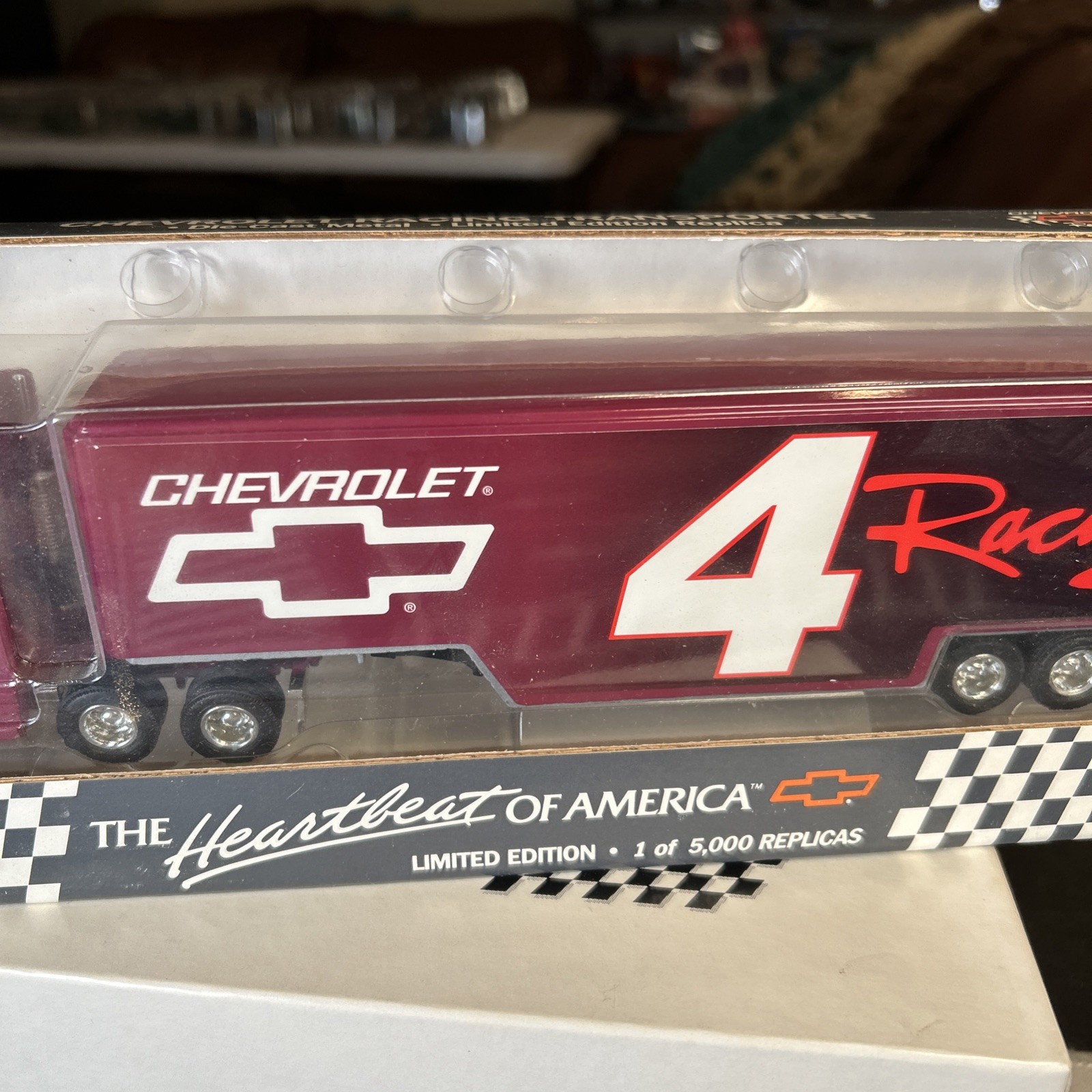 Ertl T097 1994 1/64 SPORTS IMAGE #4 HEARTBEAT of AMERICA CHEVY Transporter 5,000