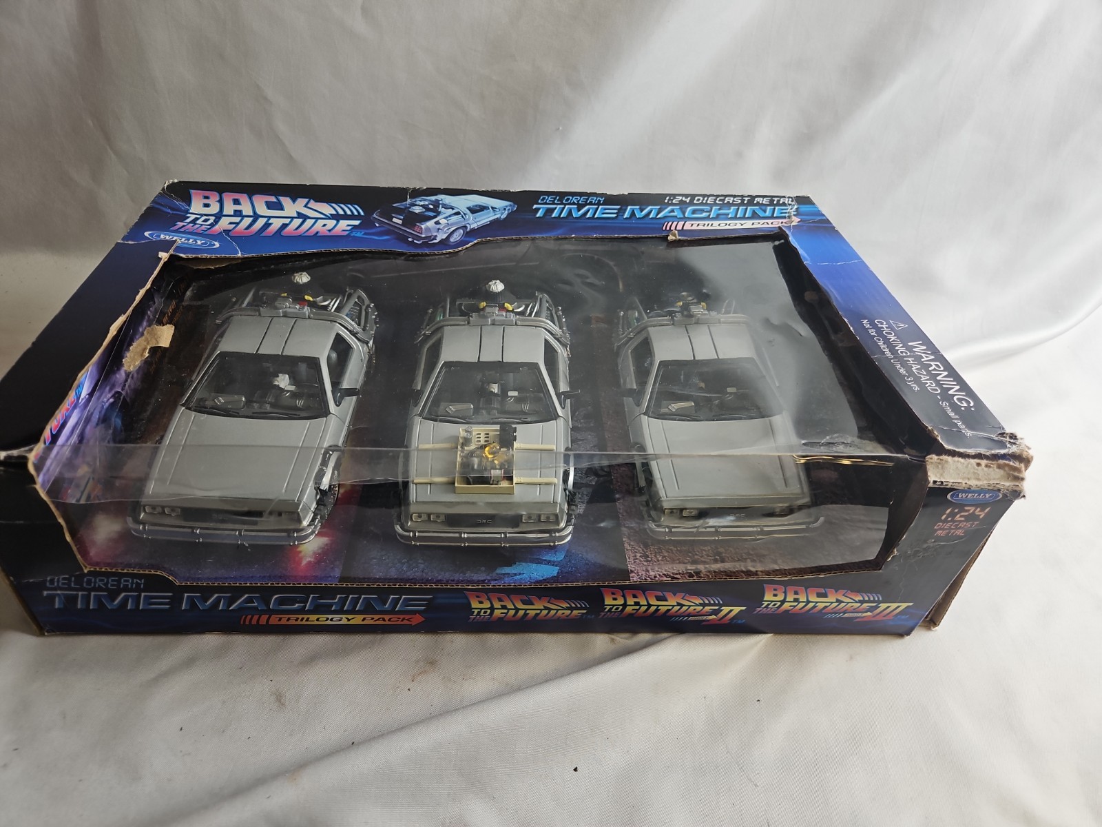 Back To The Future Delorean Time Machine 1:24 Diecast Metal Trilogy Pack #LBC