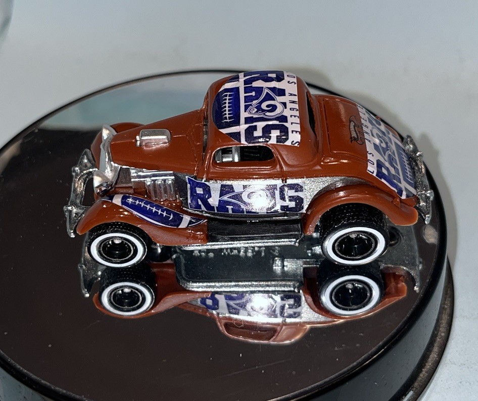 Hot Wheels LA Rams Football 32 Ford Roadster Treasure Hunt “Custom “Real Riders