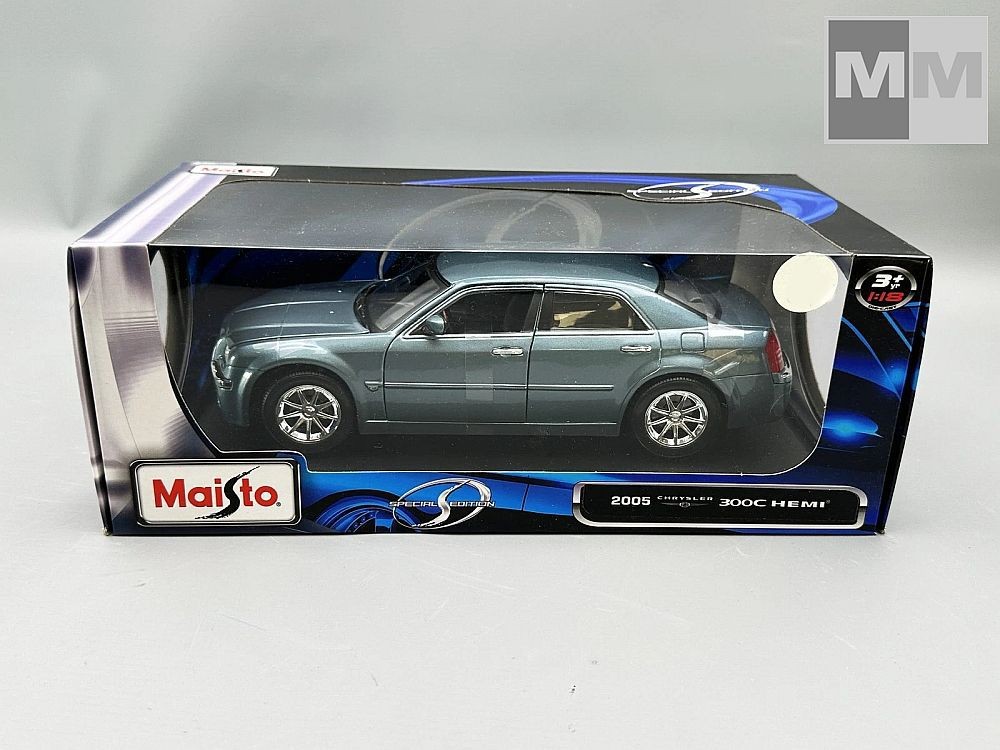 CHRYSLER 300C Hemi 2005 1/18 Maisto 31120