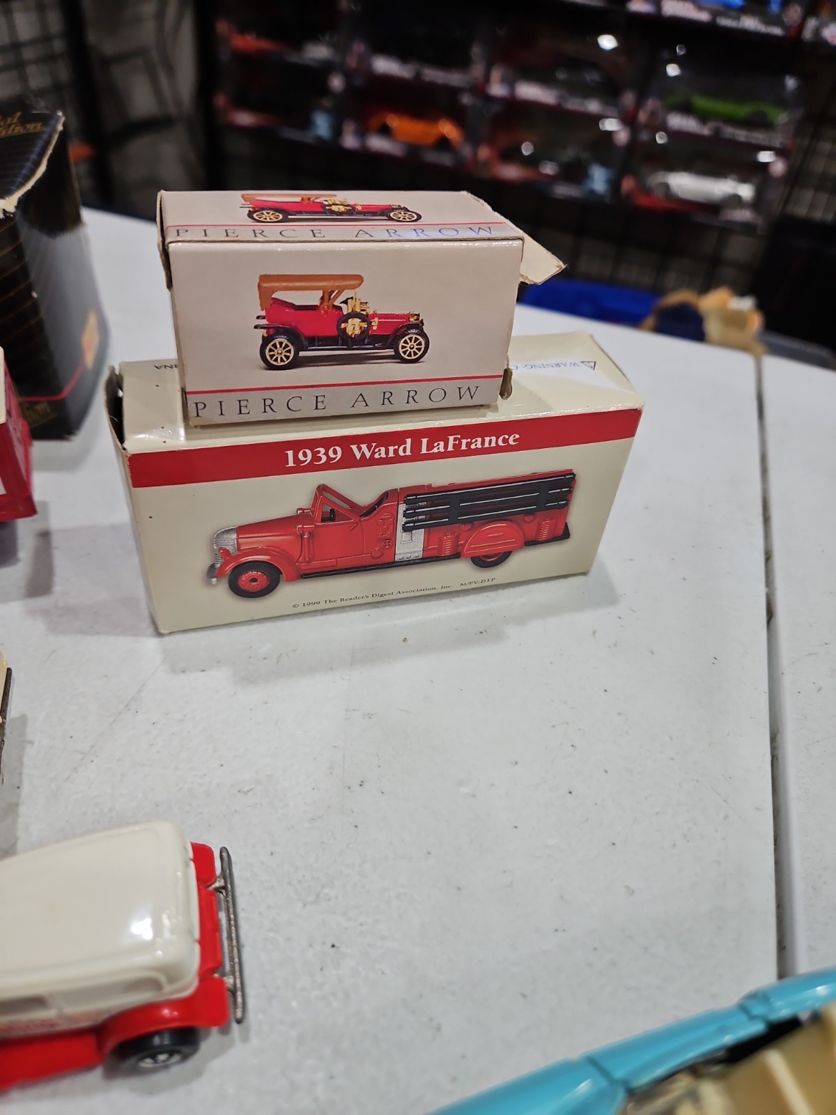 Lot Of 12 Die Cast Vehicles – YOU GET ALL 12 IN PICTURES – AS IS – FREE SHIPPIN