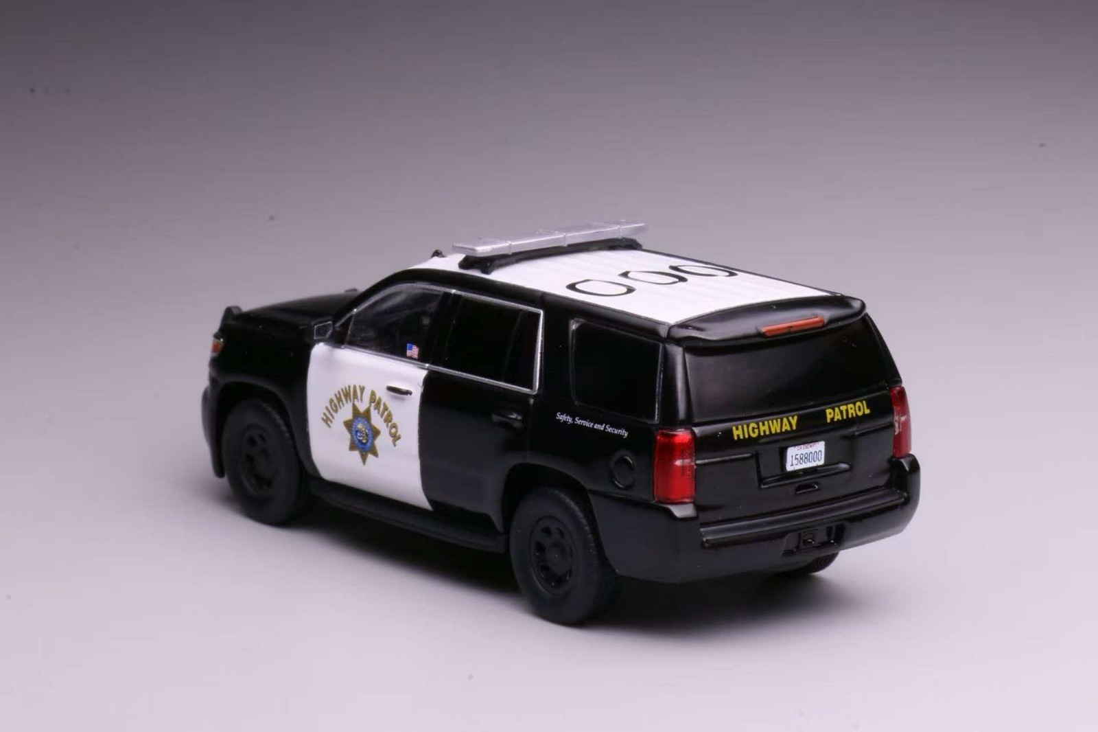596 1:64 Tahoe Alloy car Model Collectible Ornament