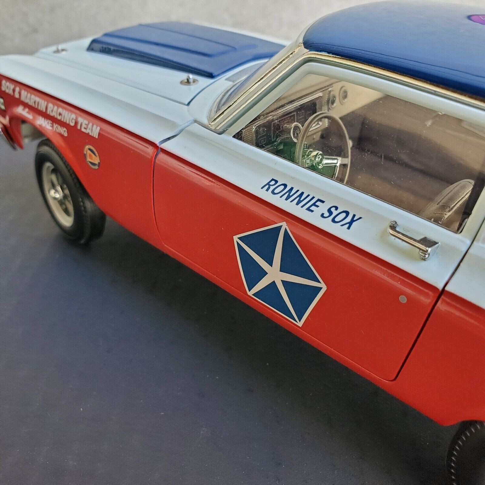 SOX MARTIN 1965 AWB PLYMOUTH BELVEDERE HEMI 1:18 HNRA DRAG RACE CAR ATOMIC ACME