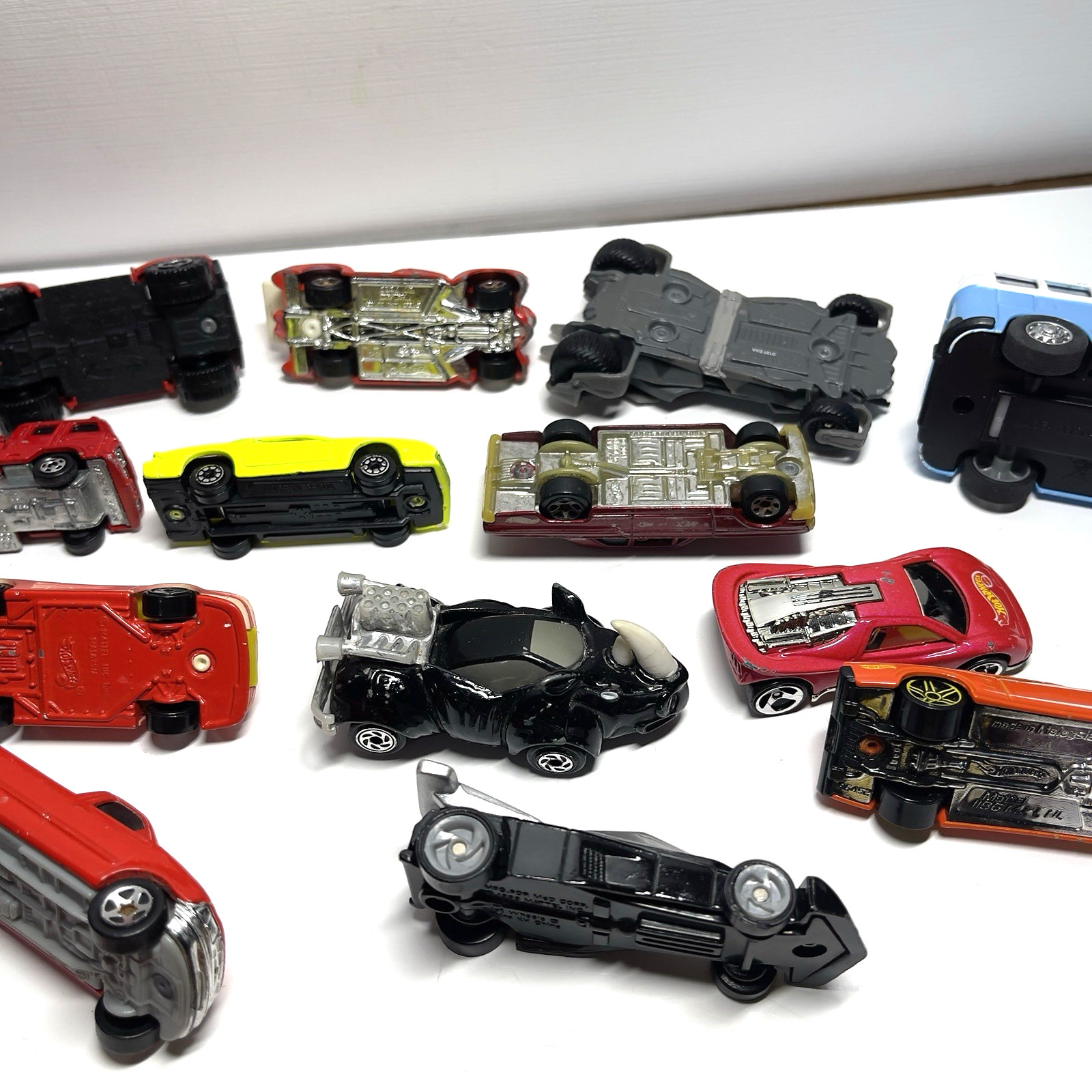 Hot Wheels Tonka Diecast Lot Of 27 Vintage 1:64 Scale Cars/Truck Various Brands