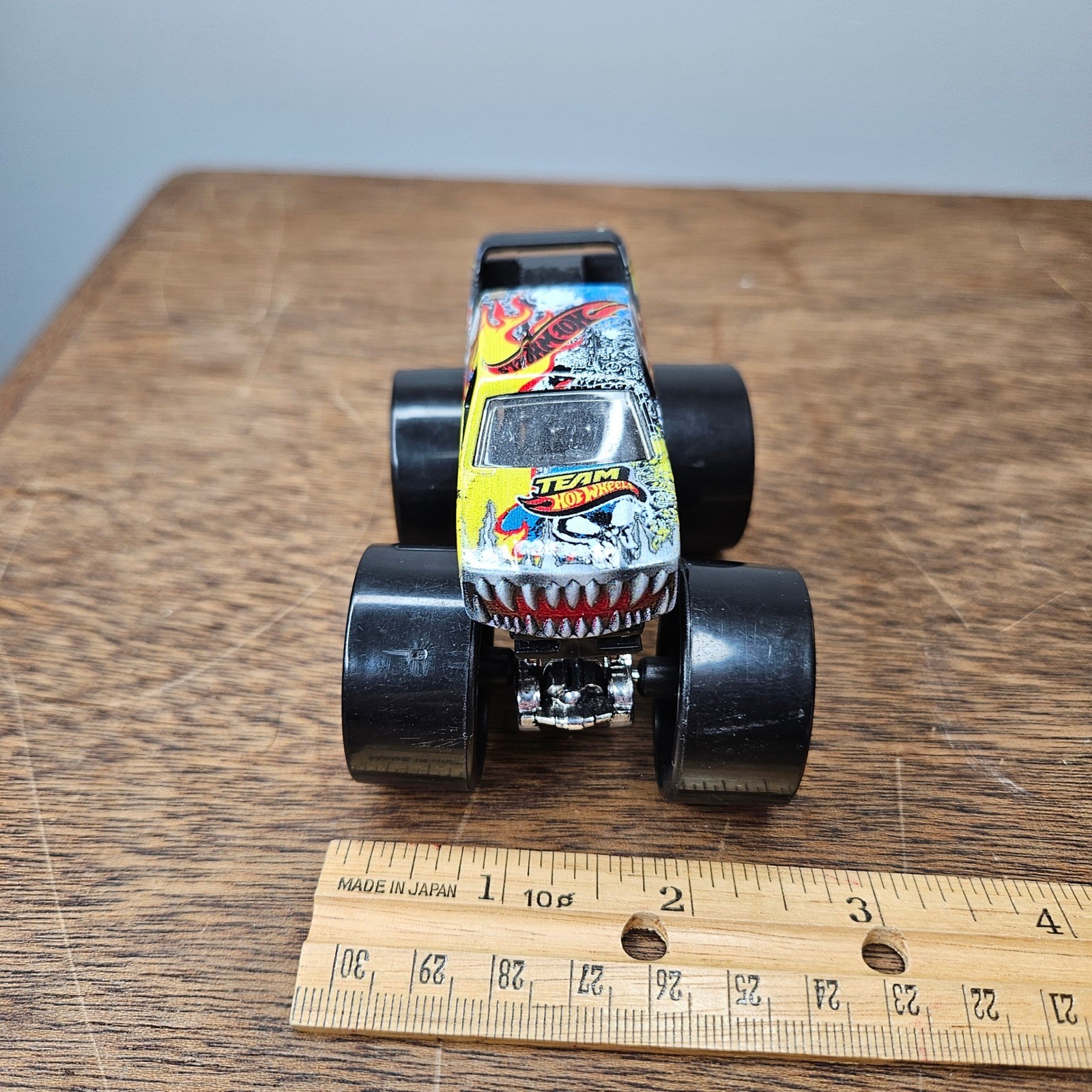 Hot Wheels Monster Jam Team Hot Wheels Firestorm Monster Truck Skull Flames 1:64