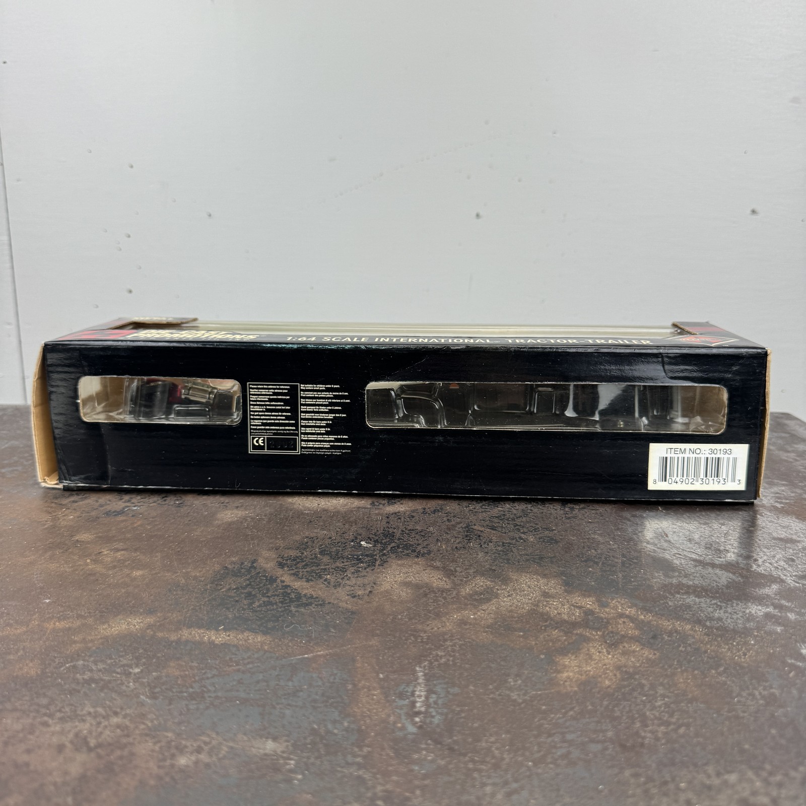 DCP LAKEVILLE MOTOR EXPRESS LME 1:64 International 9200 Truck w/ Trailer #30193