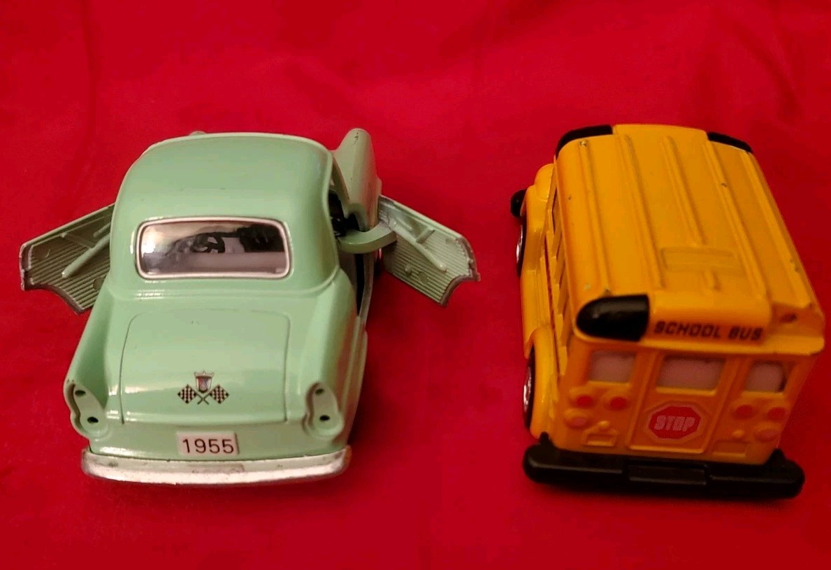 Vintage Diecast Kintoy Lot of 2 1955 Ford Thunderbird Schoolbus Pull-back Action