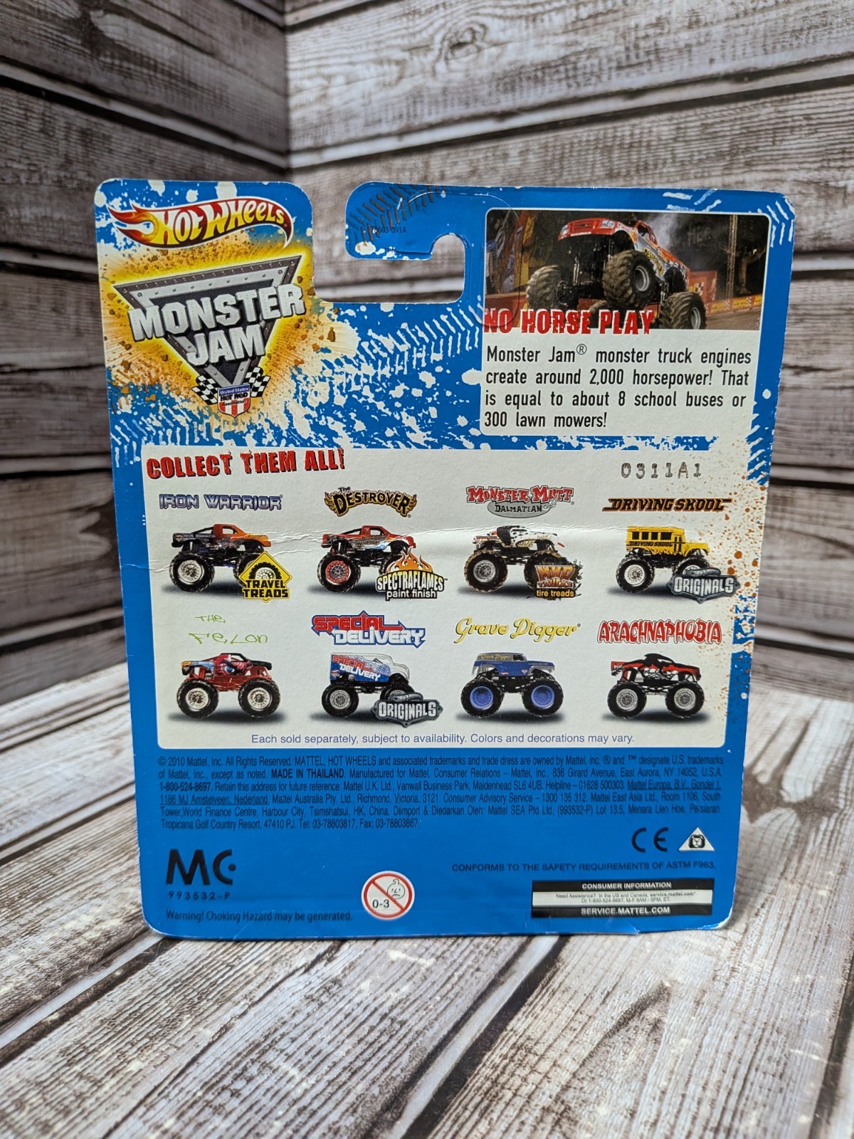 Hot Wheels Monster Jam Driving Skool Bus Monster Truck 1:64