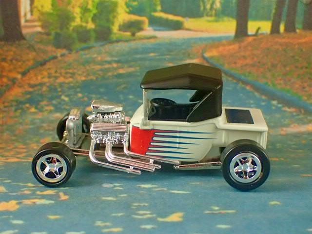 Hot Rod 1923 Ford Model-T Blown Flathead V8 Pickup 1/64 Scale Limited Edition W