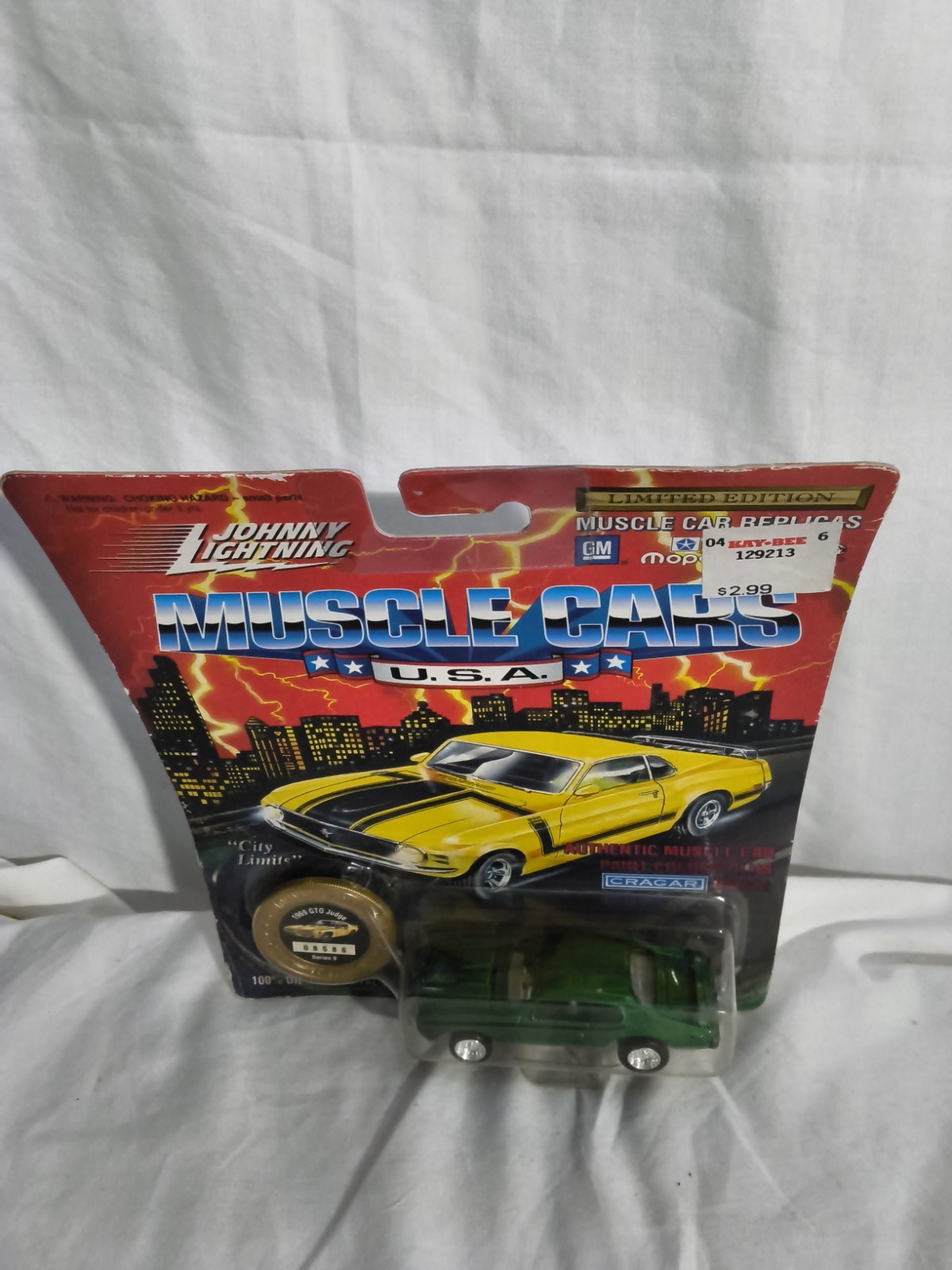 Johnny Lightning Muscle Cars USA 1969 Pontiac GTO Judge, Green New