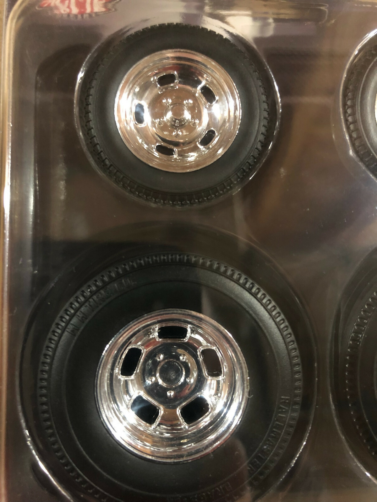 Dragster Wheel and tire set 1:18 1800905 w