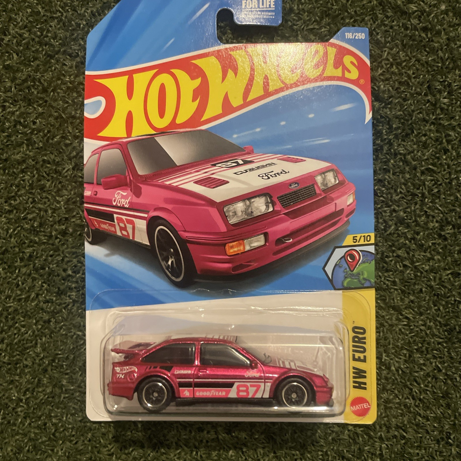 2026 STH Hot Wheels 87′ Ford Sierra Cosworth HW Euro 1:64 Diecast Pink White Car