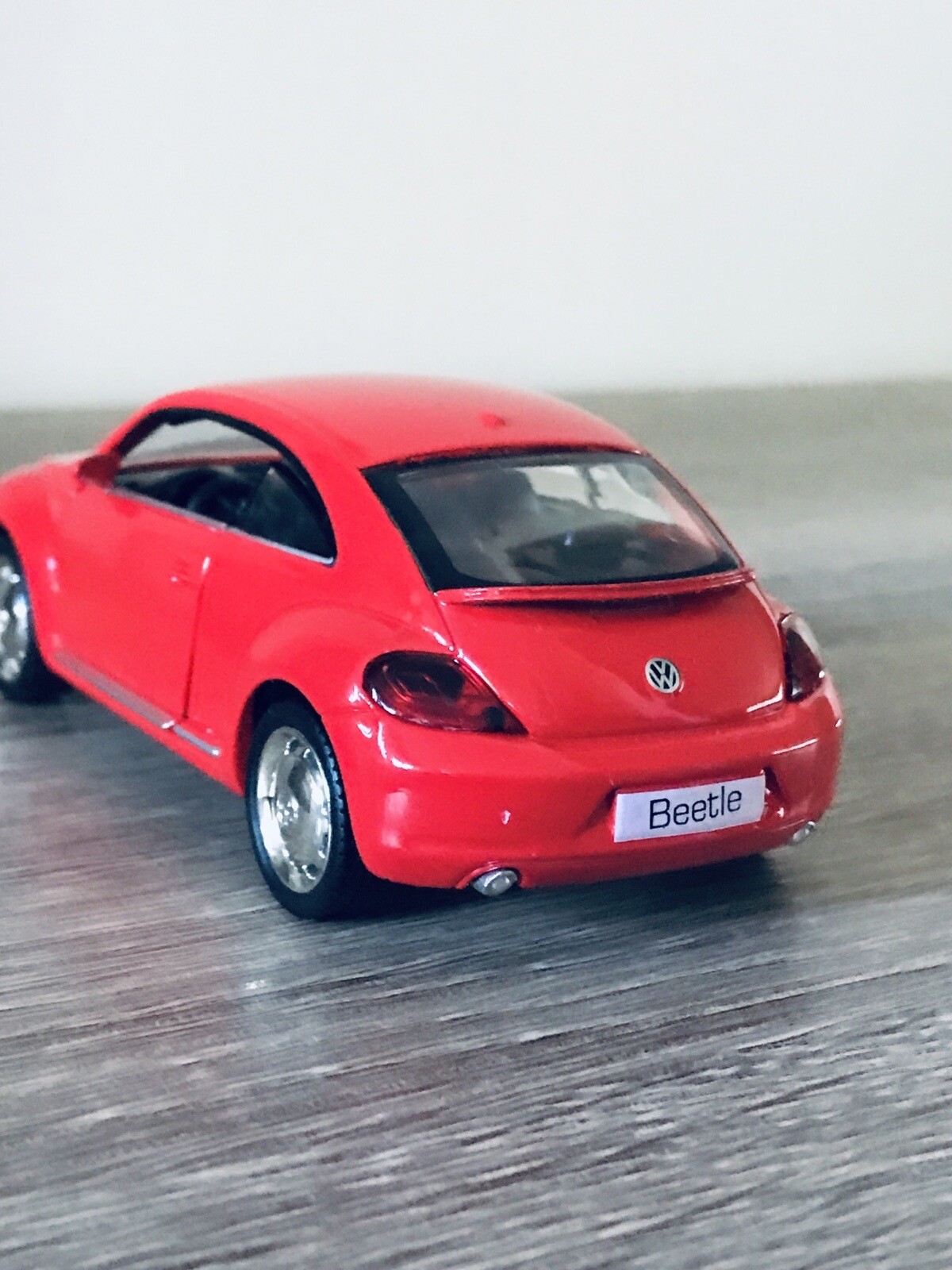 VW VOLKSWAGEN NEW BEETLE (A5) CAR RED ~1/36 VEHICLE COLLECTORS DIECAST MODEL