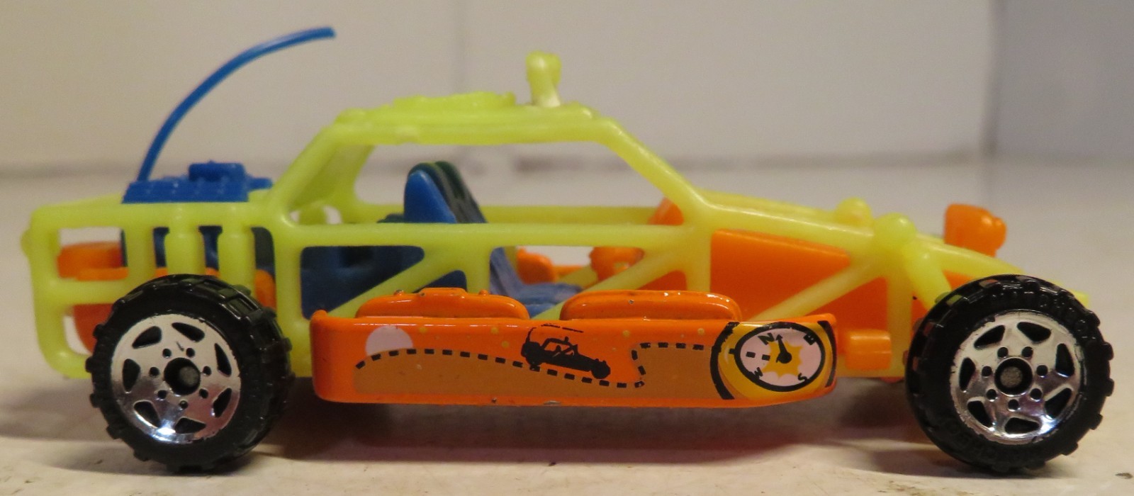Matchbox Dune Buggy 1998 1:61 Die Cast & Plastic Fluorescent Orange Yellow Rail