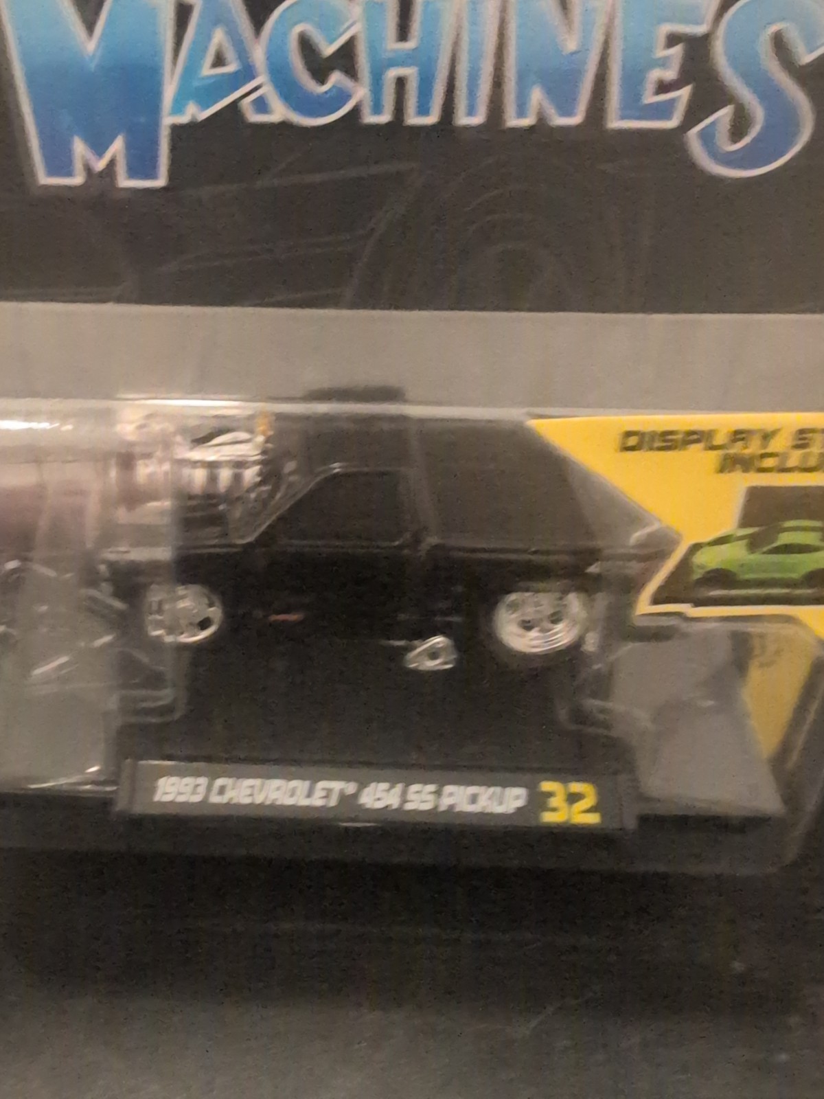 Muscle Machines 1:64 1993 Chevrolet 454 SS Pickup Truck Black 15572RD