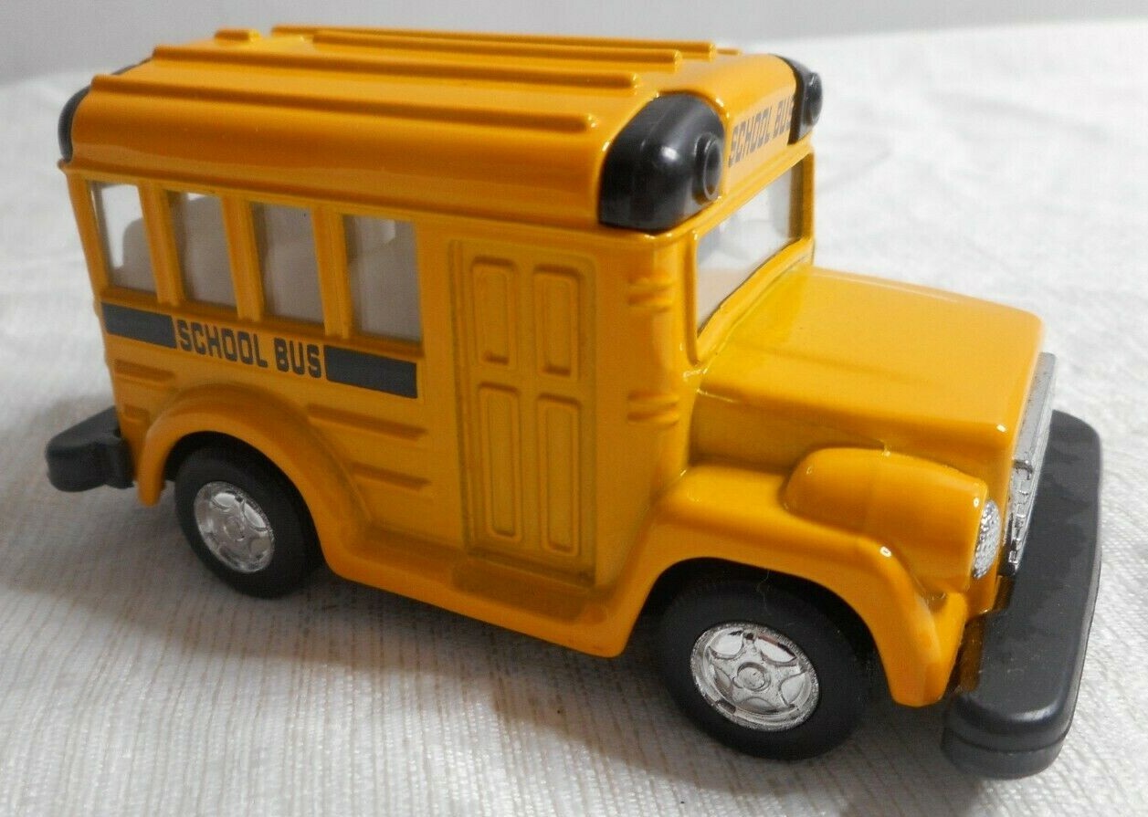 Kintoy Yellow Mini-Short School Bus Diecast Pull Back Action Stop Sign Moves