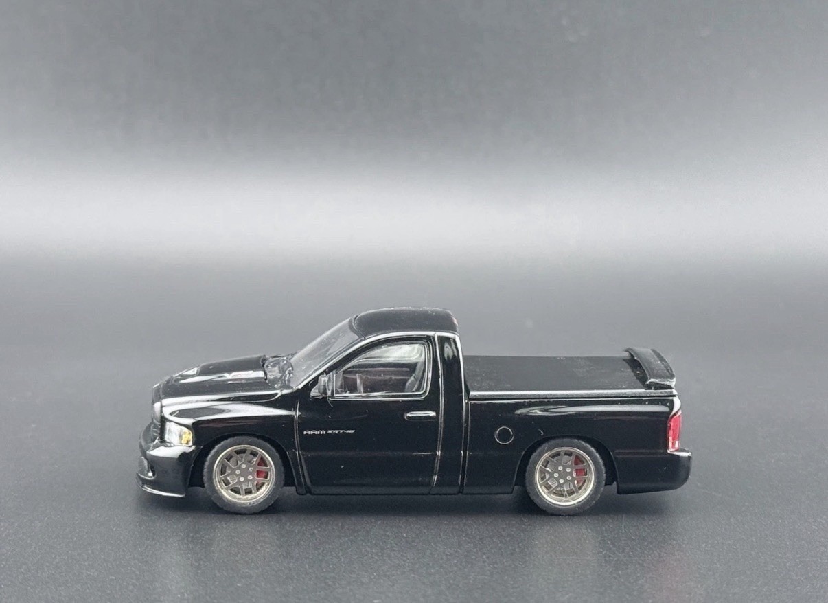 SHOOM64 2003 Dodge Ram SRT-10 Pickup Black 1/64
