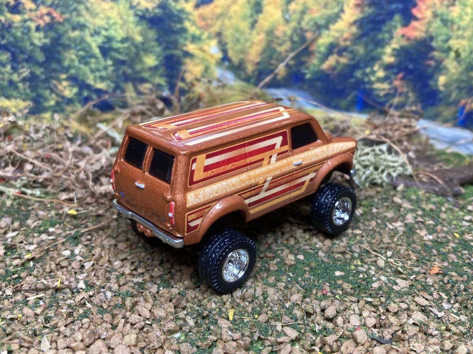 Ford Transit Supervan Lifted 4×4 Truck 1/64 Diecast Custom Hot Wheels Van