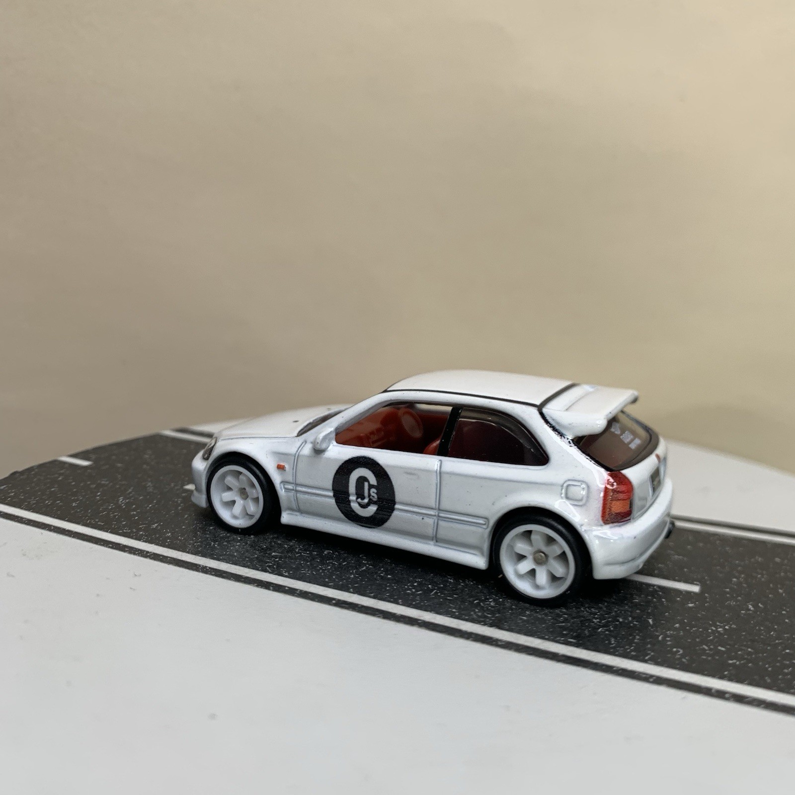 Hot Wheels Premium Boulevard #73 ’99 Honda Civic Type R EK9 Hatch White 1:64 NM