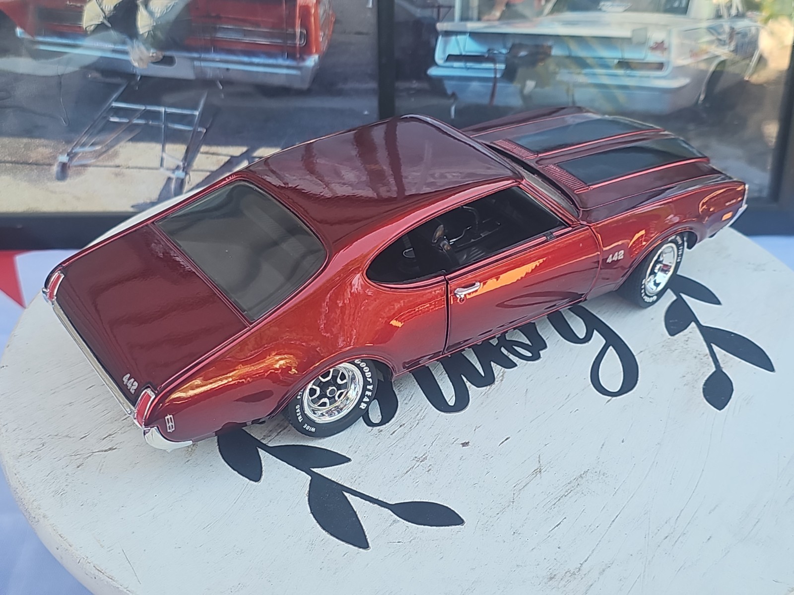 ERTL American Muscle 2 GRAND Series Diecast 1969 Olds 442 W-30 Red W/ Black 1/18