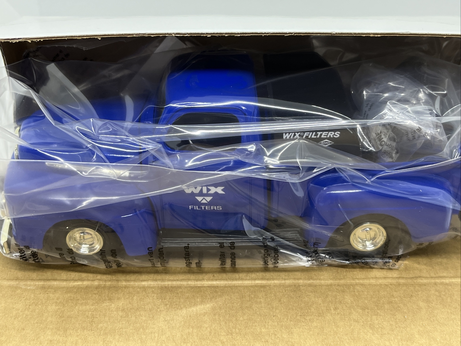 1951 Ford F-1 Pickup Truck Bank WIX Filters ERTL Collectibles Bank 1995 *READ*