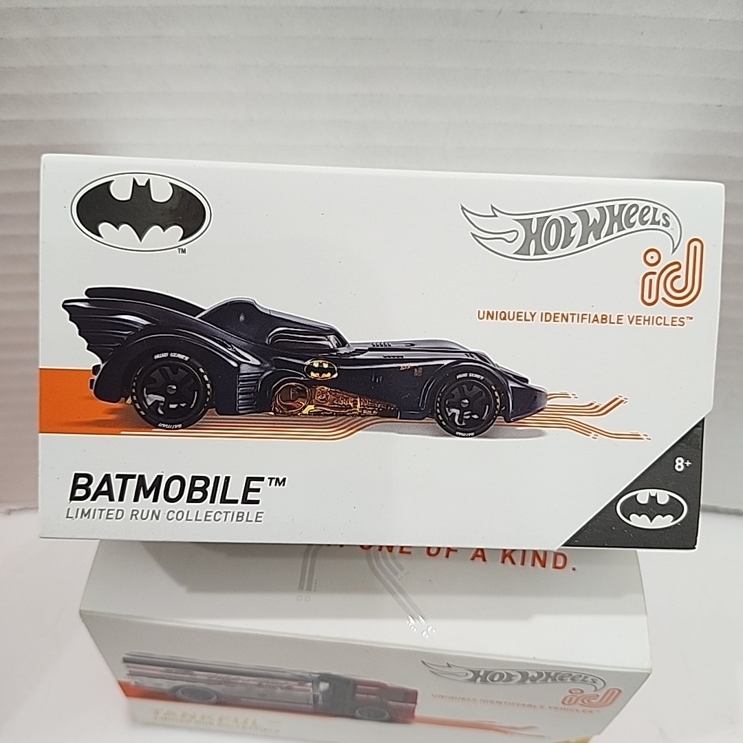 Hot Wheels id Limited Run Collectibles Back To The FUTURE MYSTERY MACHINE 89 BAT