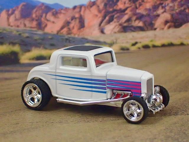 Hot Rod 1932–1934 Ford Deuce Tri-Carb Flathead V8 Coupe 1/64 Scale Ltd Edition H
