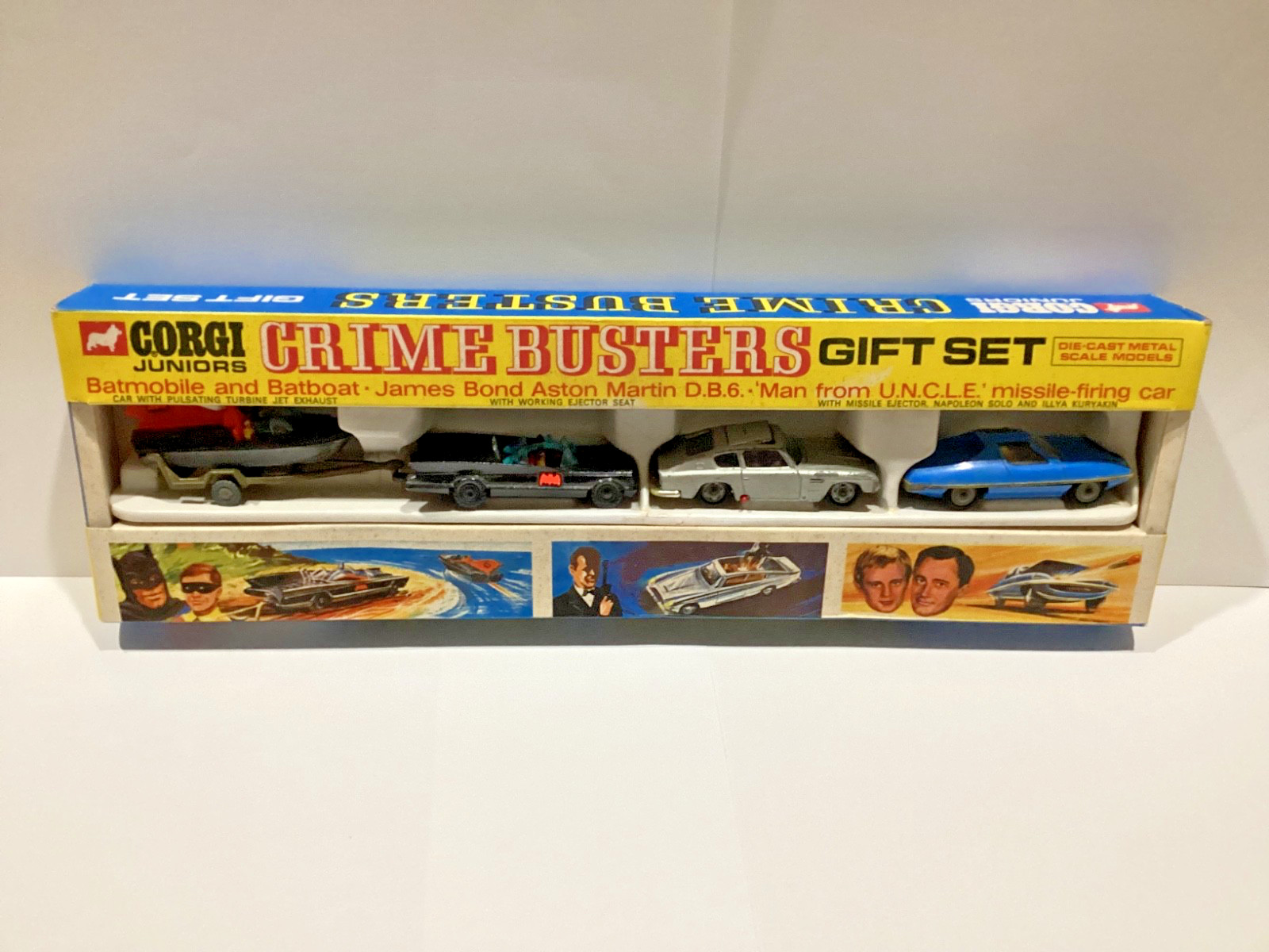 1966 CORGI junior Crime Busters Batman James Bond Diecast Model Gift Set 3008