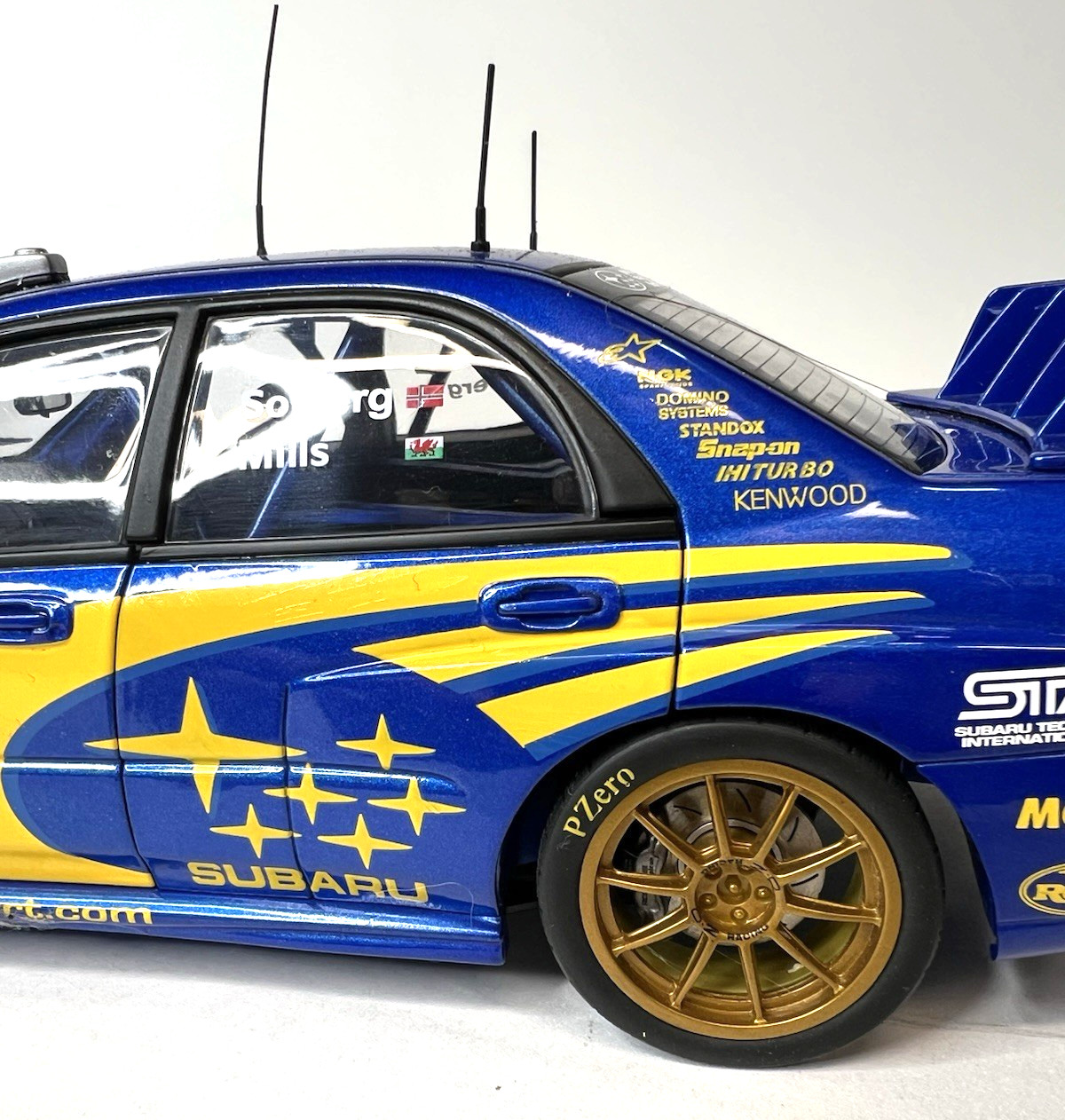 AutoArt Subaru Impreza WRX 1/18 Diecast Rally Car #7 Solberg Mills Case Display