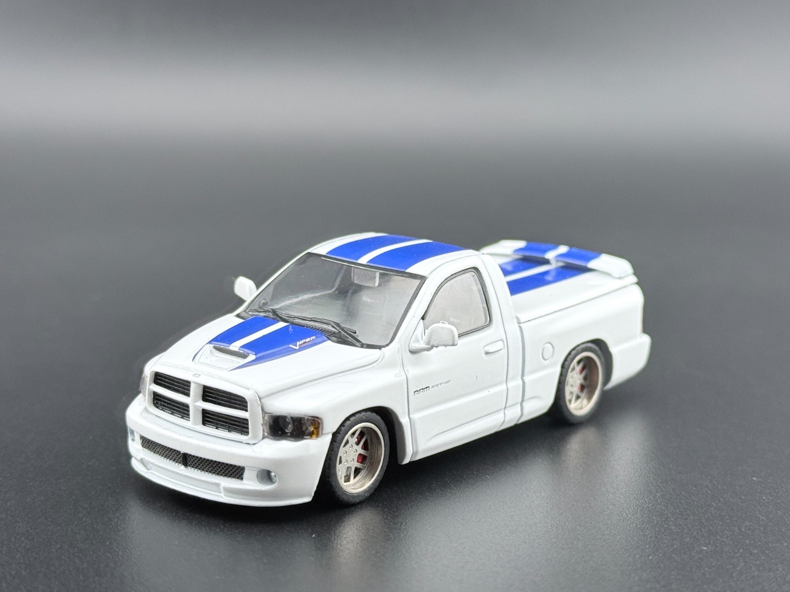 SHOOM64 2003 Dodge Ram SRT-10 Pickup White with Blue Racing Stripes 1/64