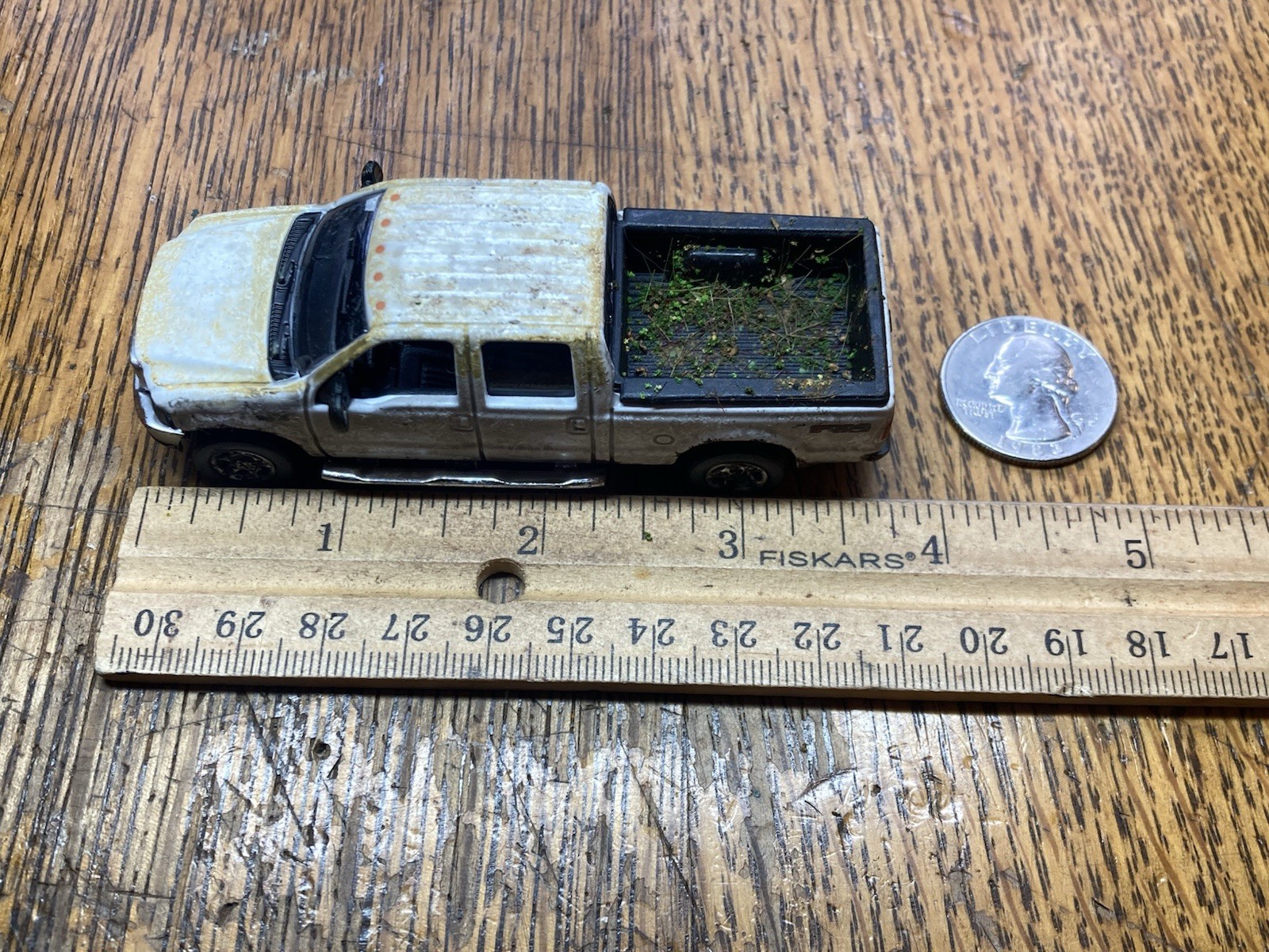 2004 Ford F-250 Weathered Rusty 1/64 Diecast Custom Super Duty 4×4 Pickup Truck