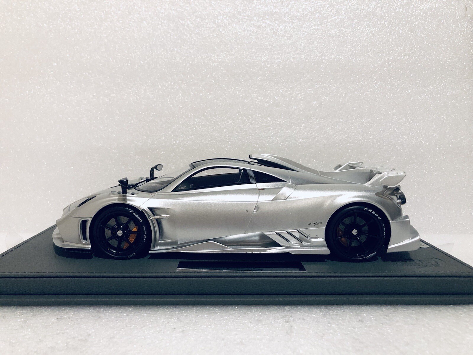 1/18 BBR Pagani Imola Titanium Matt Silver limited 200 PCs with case