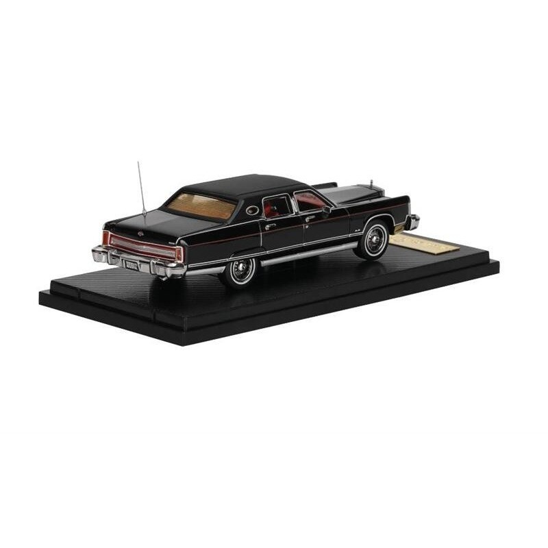 1PC Turning Crush x Sunstar 1979 Lincoin Continental Town Diecast 1/64 Scale Car