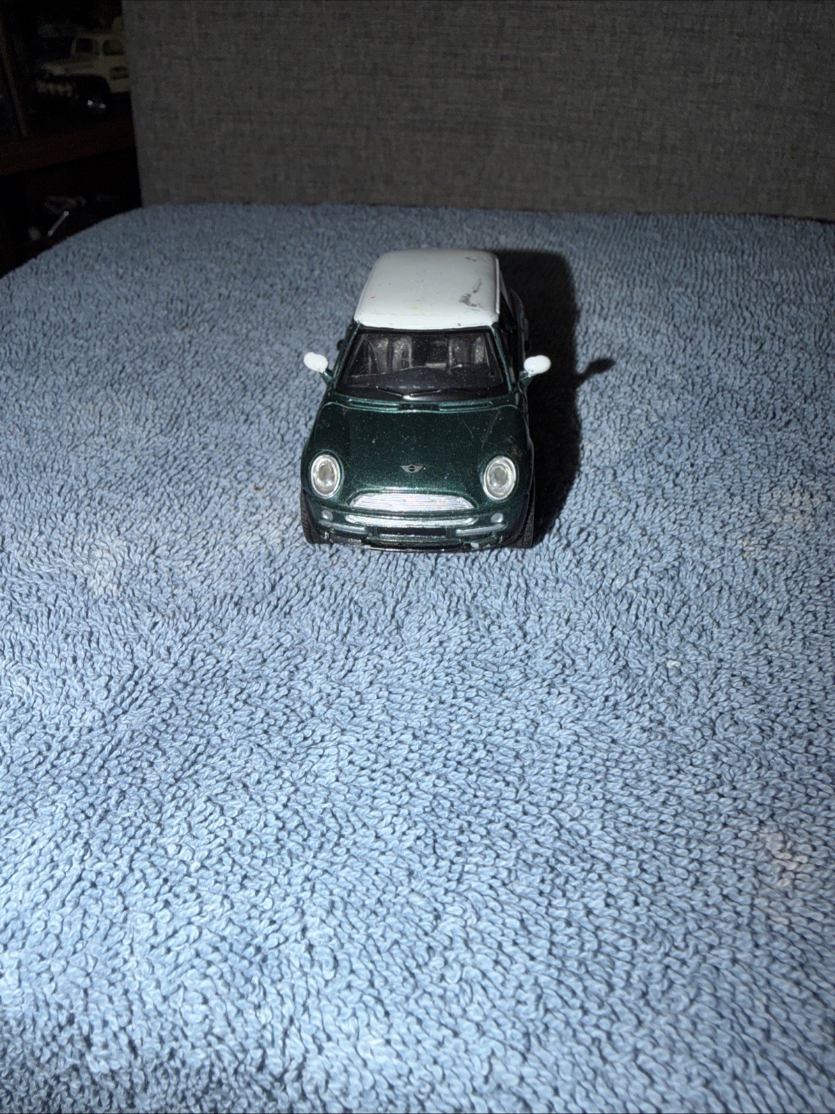 KINSMART MINI COOPER PULL BACK N GO CAR