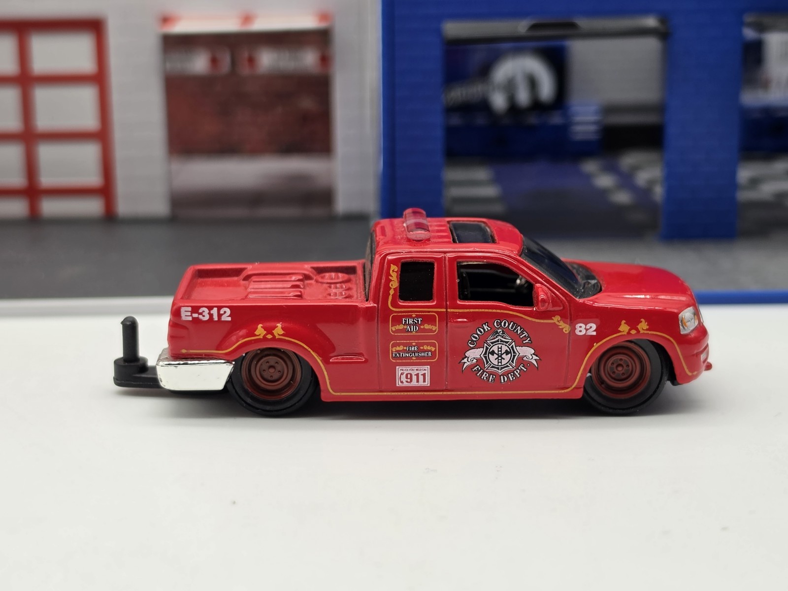 MAISTO ’10 FRESH METAL ELITE ’04 FORD F-150 TRANSPORT COOK COUNTY FIRE DEPT RR’S