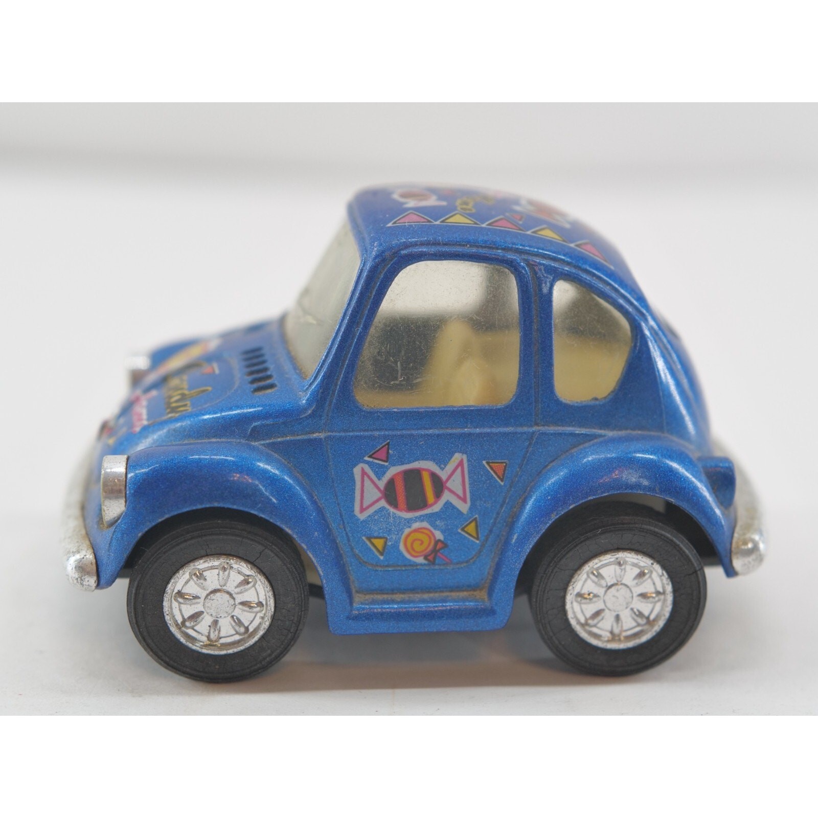 KINTOY 1993 BLUE VOLKSWAGON VW BEETLE LOVE BUG FRICTION PULL BACK CAR 1/32 SCALE