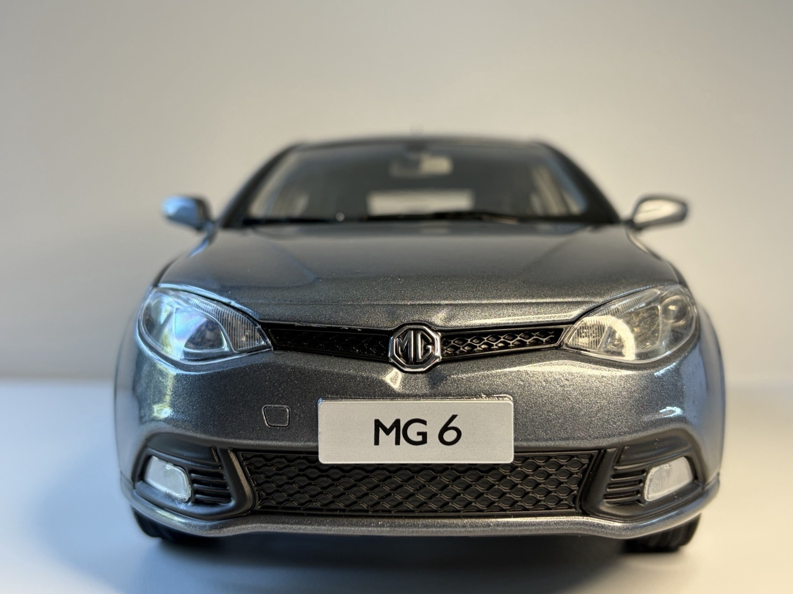 Rare Saic Motors 1:18 Dealer Edition MG 6 In Gunmetal Grey Boxed