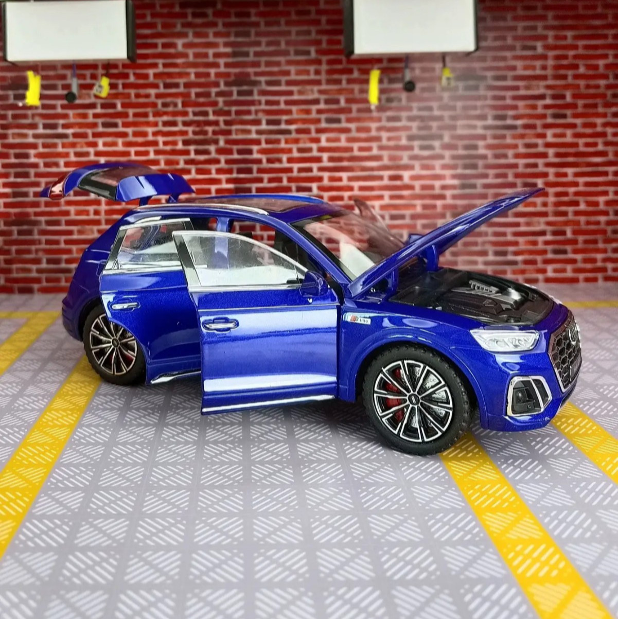 1:24 Audi Q5 SUV Alloy Diecast Metal Car Model Vehicle Collection Toy Gift NEW