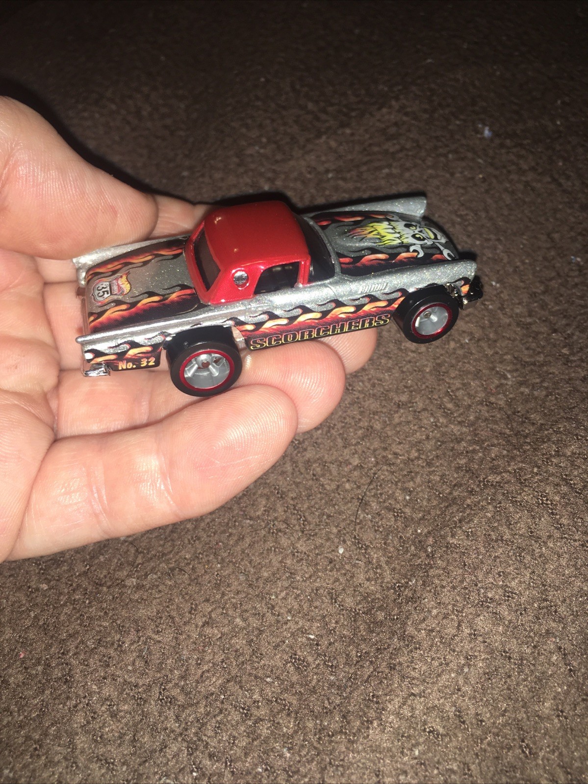 HOT WHEELS – WORLD RACE HIGHWAY 35 – SCORCHERS – 1957 FORD THUNDERBIRD