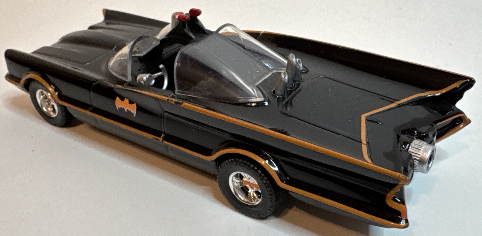 Jada 1:32 Classic TV Series 1966 Batmobile Model Car