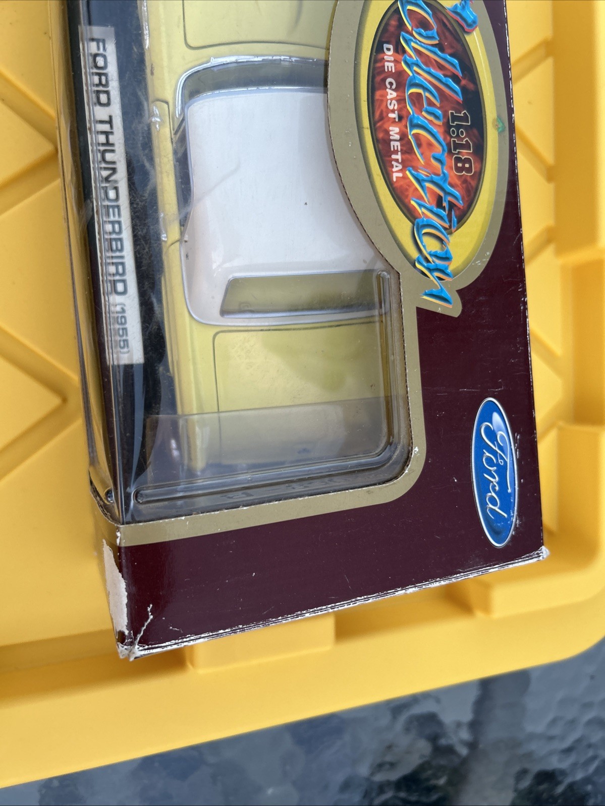 Road Legends Yat Ming 1955 Thunderbird Yellow removable top scale 1:18 Used