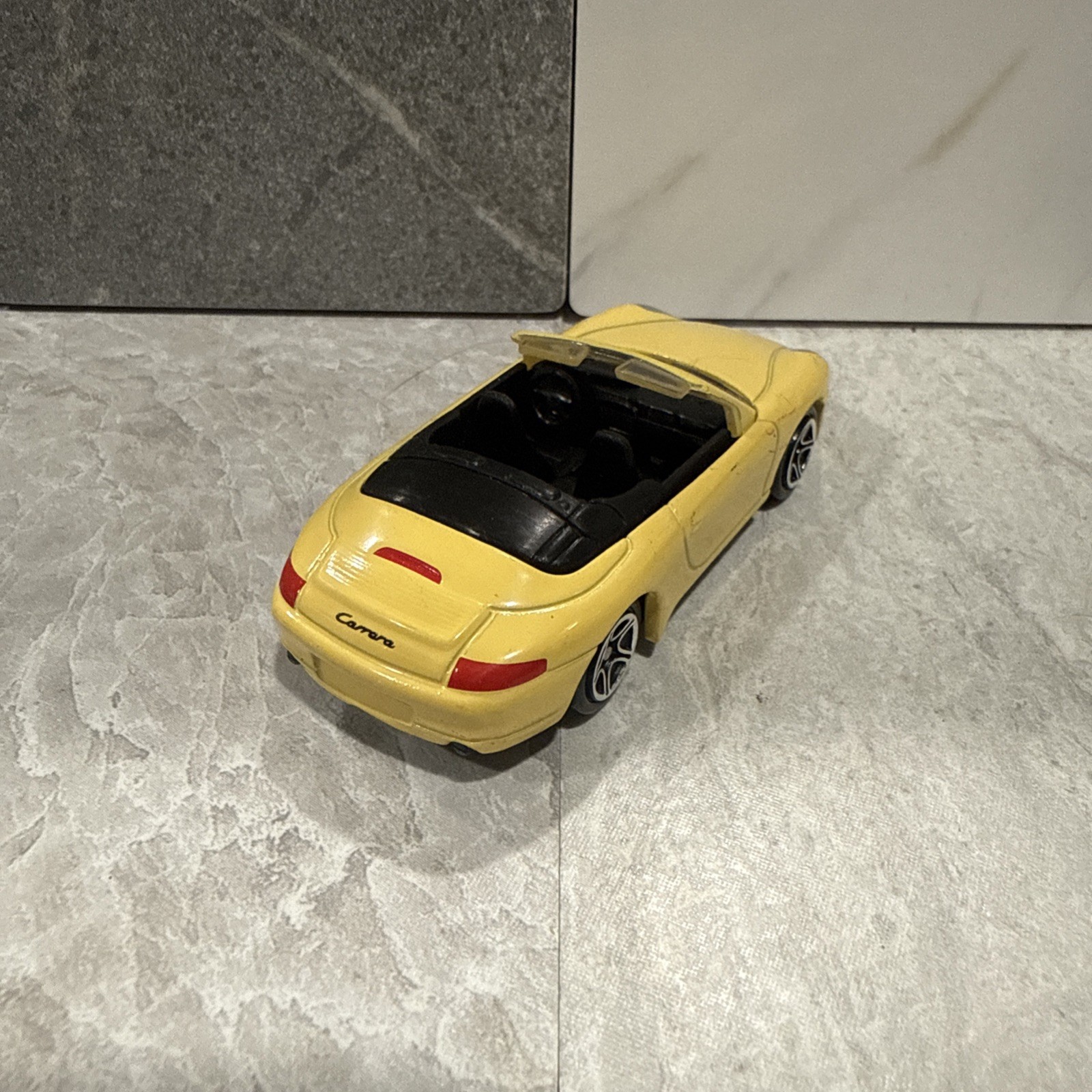 🔥🚘1998 Porsche 911 Carrera Cabriolet Collectable 1/64 YELLOW MY PC AS A KID