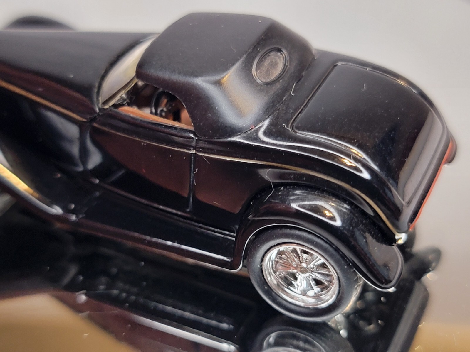 1:64 Hot Wheels ’32 Ford Foose Designed Show Car Black Chrome Real Rider Coupe