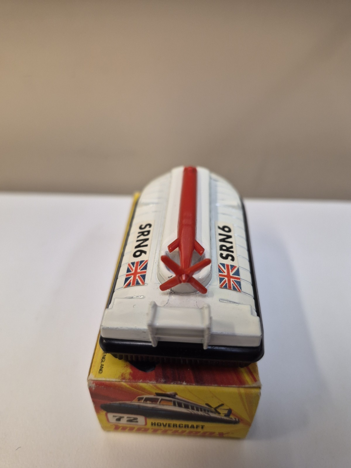 Vintage Lesney Matchbox Superfast #72 SRN6 HOVERCRAFT Diecast with Original Box.